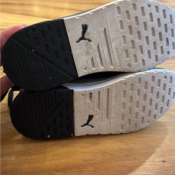 Beautiful black Pumas for kids size 5 - Picture 5 of 6